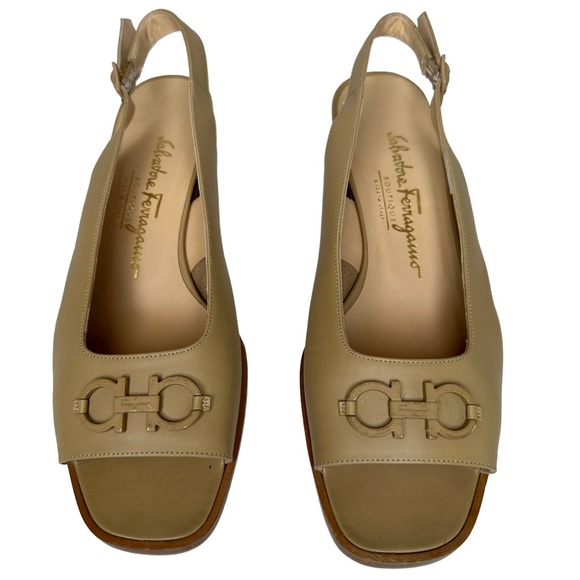 Salvatore Ferragamo Made in Italy Leather Women’s Sandals - Size: 8 1/2 B - Picture 16 of 16